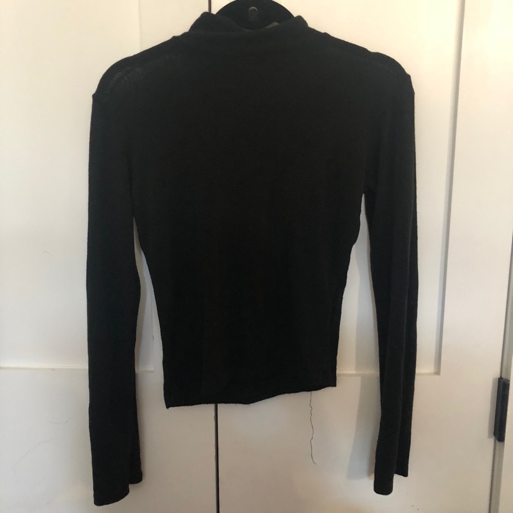 BRANDY MELVILLE BLACK TURTLE NECK